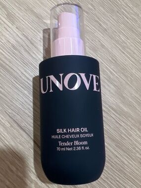 UNOVE Tender Bloom Silk Hair Oil - Pink & Black Bottle